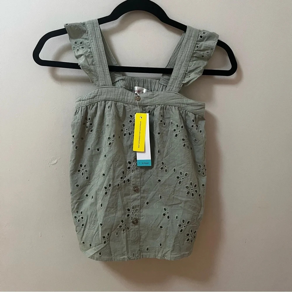 Sunset West Sage eyelet top with ruffle sleeves- Girls Size Medium-NWT